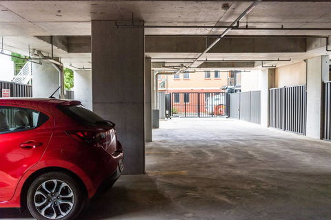 Modern 2 Bedroom+WIFI/Netflix/Parking+Great Views! - Accommodation Bookings 19