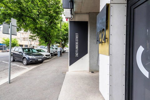 Modern 2 Bedroom+WIFI/Netflix/Parking+Great Views! - Accommodation Bookings 21