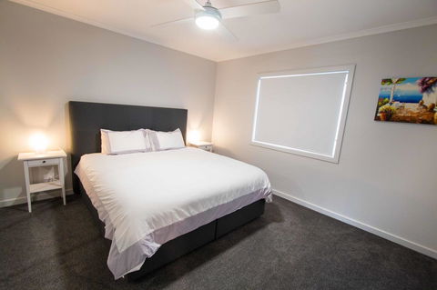 Wellington Lake Retreat - Accommodation Bookings 11