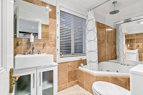 Aldgate Creek Cottage Bed And Breakfast - Accommodation Bookings 12