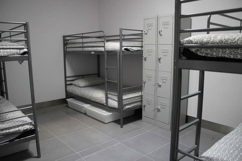 Perth City Backpackers Hostel - Note - Valid Passport Required To Check In - Accommodation Bookings 3