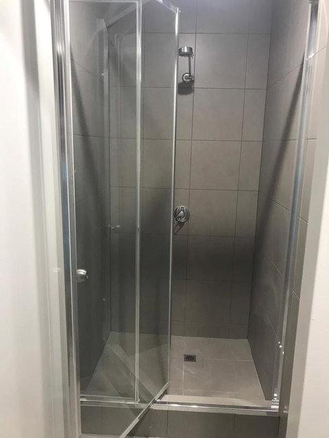 Perth City Backpackers Hostel - Note - Valid Passport Required To Check In - Accommodation Bookings 15