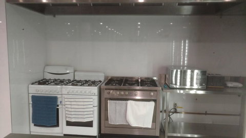 Perth City Backpackers Hostel - Note - Valid Passport Required To Check In - Accommodation Bookings 10