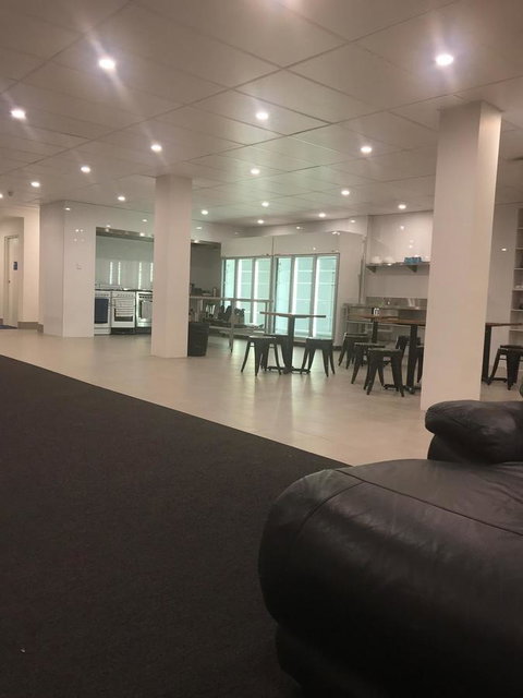 Perth City Backpackers Hostel - Note - Valid Passport Required To Check In - Accommodation Bookings 11