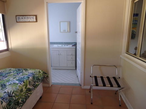 Lazy Lobster Holiday Units & Chalets - Accommodation Bookings 7