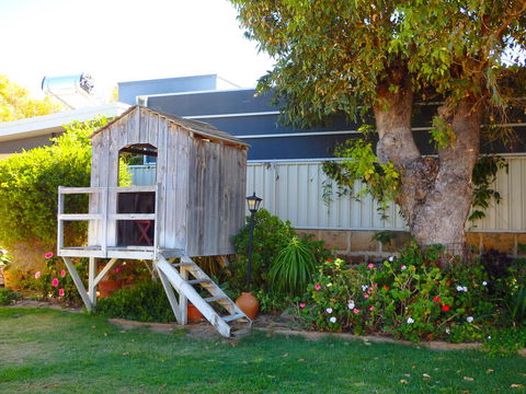 Lazy Lobster Holiday Units & Chalets - Accommodation Bookings 21