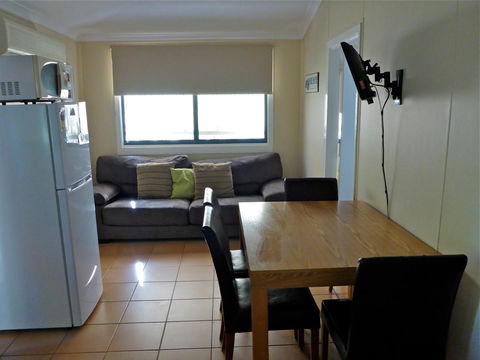 Lazy Lobster Holiday Units & Chalets - Accommodation Bookings 29