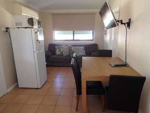 Lazy Lobster Holiday Units & Chalets - Accommodation Bookings 5