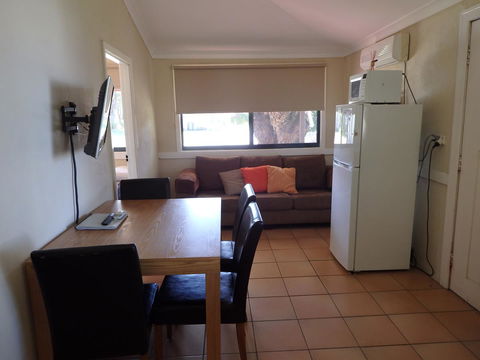 Lazy Lobster Holiday Units & Chalets - Accommodation Bookings 3