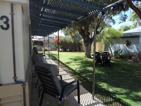Lazy Lobster Holiday Units & Chalets - Accommodation Bookings 9