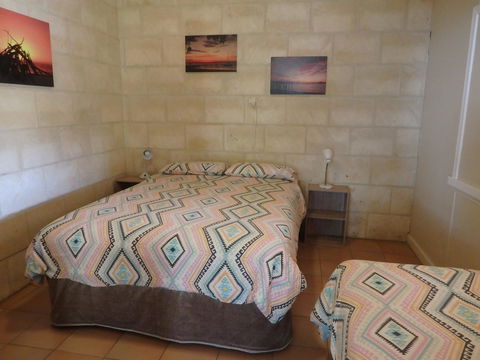 Lazy Lobster Holiday Units & Chalets - Accommodation Bookings 1