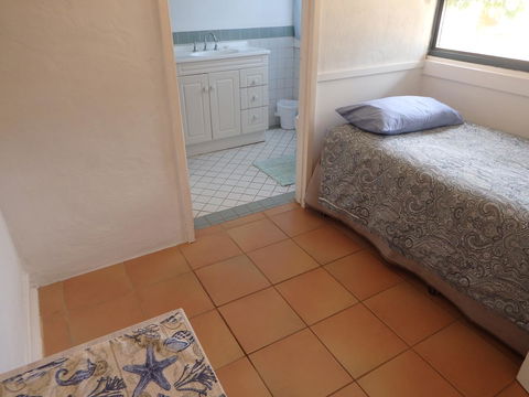 Lazy Lobster Holiday Units & Chalets - Accommodation Bookings 12