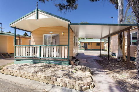 Armidale Tourist Park - Accommodation Bookings 18