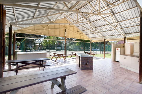 Armidale Tourist Park - Accommodation Bookings 23