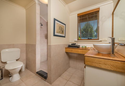 Chimes Spa Retreat - Accommodation Bookings 18