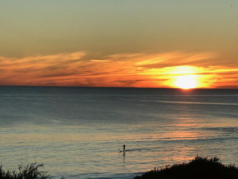 Cottesloe Beachfront Ocean View Apartment - Accommodation Bookings 4