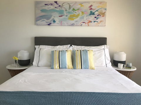 Cottesloe Beachfront Ocean View Apartment - Accommodation Bookings 3