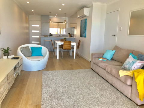 Cottesloe Beachfront Ocean View Apartment - Accommodation Bookings 7