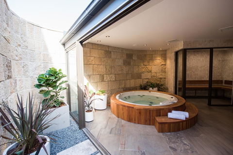 Anchorage Port Stephens - Accommodation Bookings 13