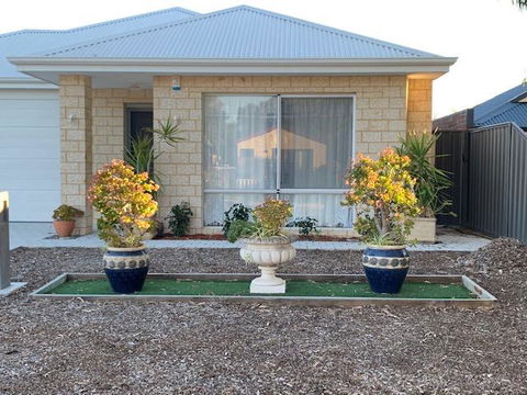 Ascot Comfort - Accommodation Bookings 17