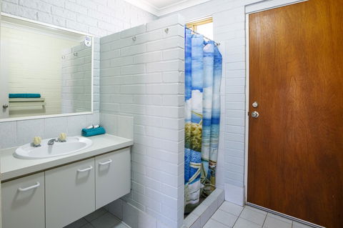Shark Bay Seafront Apartments - Accommodation Bookings 10