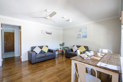 Shark Bay Seafront Apartments - Accommodation Bookings 41