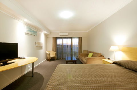 Dog Rock Motel - Accommodation Bookings 32