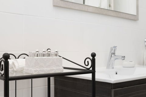 Blue Door Apartments - Accommodation Bookings 4