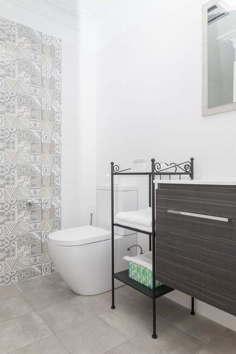 Blue Door Apartments - Accommodation Bookings 9