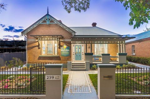 Blue Door Apartments - Accommodation Bookings 0