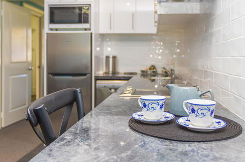 Blue Door Apartments - Accommodation Bookings 16