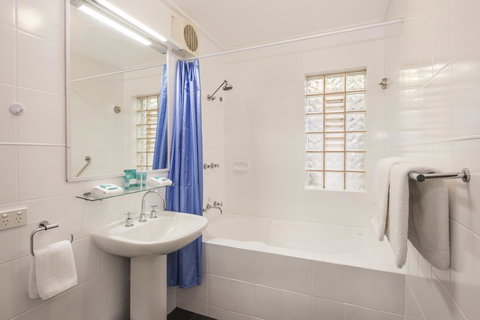 Broadwater Resort WA Tourism Awards 2024 Gold Winner - Accommodation Bookings 30