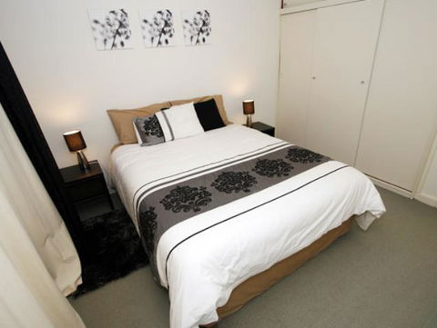 Malibu Apartments - Perth - Accommodation Bookings 2