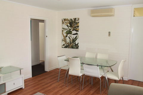 Malibu Apartments - Perth - Accommodation Bookings 5