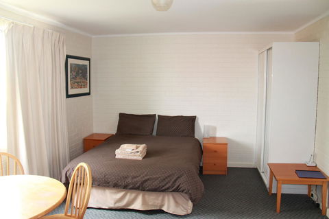 Malibu Apartments - Perth - Accommodation Bookings 4