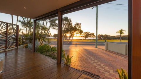 Starboard Views Kalbarri - River Front Apartment - Accommodation Bookings 8