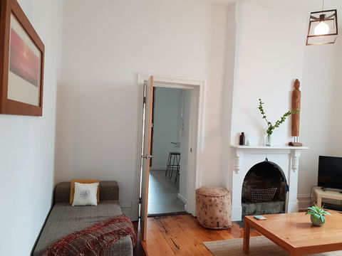 Captain\'s Heritage Cottage - Central Fremantle 2 Bedroom Historic Cottage - Accommodation Bookings 4