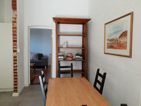 Captain\'s Heritage Cottage - Central Fremantle 2 Bedroom Historic Cottage - Accommodation Bookings 3