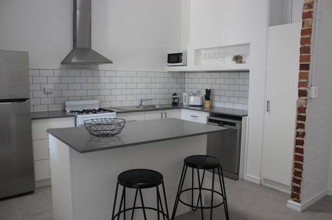 Captain\'s Heritage Cottage - Central Fremantle 2 Bedroom Historic Cottage - Accommodation Bookings 5