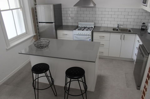 Captain\'s Heritage Cottage - Central Fremantle 2 Bedroom Historic Cottage - Accommodation Bookings 13