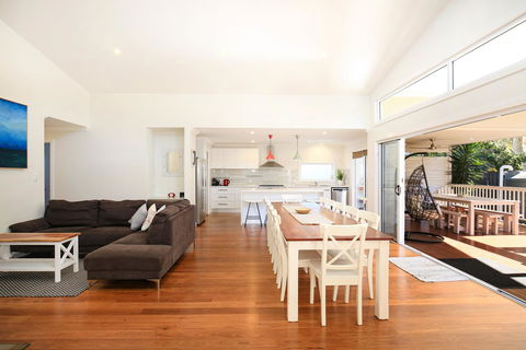 Calming Waters - Pet Friendly - Community Pool - Accommodation Bookings 12