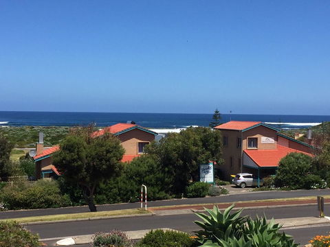 Beachside Prevelly Villas - Accommodation Bookings 0