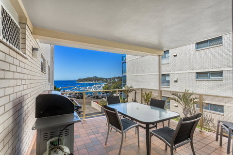Laman Lodge, Unit 2, 15 Laman Street - Accommodation Bookings 13