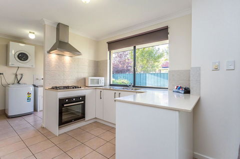 Country Comfort Perth - Accommodation Bookings 14