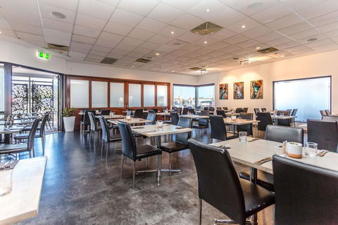 Country Comfort Perth - Accommodation Bookings 13