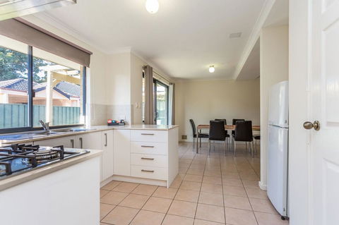 Country Comfort Perth - Accommodation Bookings 10