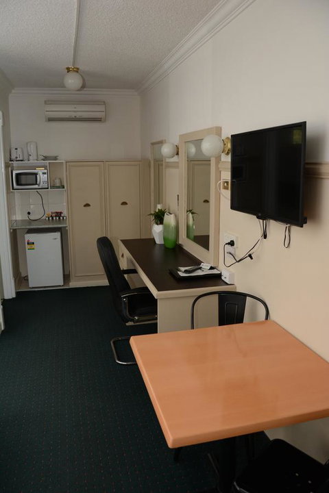 Ben Chifley Motor Inn - Accommodation Bookings 17
