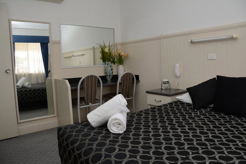 Ben Chifley Motor Inn - Accommodation Bookings 18