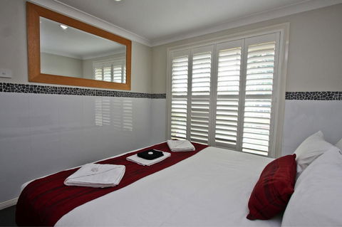 Jesmond Executive Villas - Accommodation Bookings 10