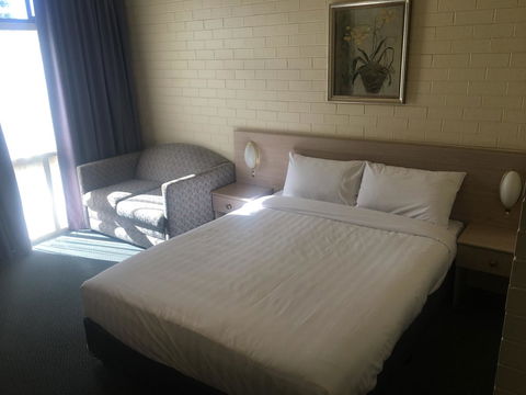 Junee Motor Inn - Accommodation Bookings 14